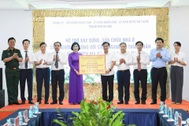 Hà Nội: Chi trả trợ cấp ưu đãi không dùng tiền mặt - bước tiến trong CCHC