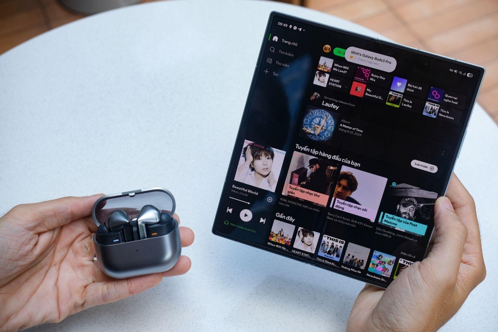 Galaxy Z Fold7: “Trái tim” của hệ sinh thái Galaxy, nơi mọi trải nghiệm hội tụ - 5 Galaxy Z Fold7: “Trái tim” của hệ sinh thái Galaxy, nơi mọi trải nghiệm hội tụ - 5