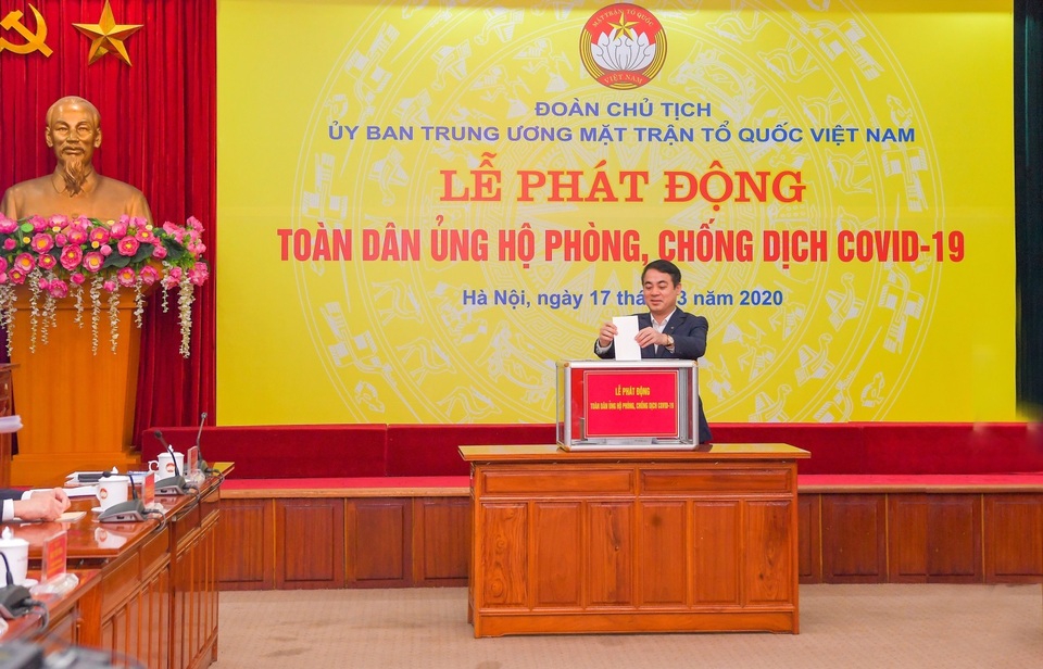 Vietcombank ủng hộ 10 tỷ đồng chung tay phòng, chống dịch Covid-19 - 1 Vietcombank ủng hộ 10 tỷ đồng chung tay phòng, chống dịch Covid-19 - 1