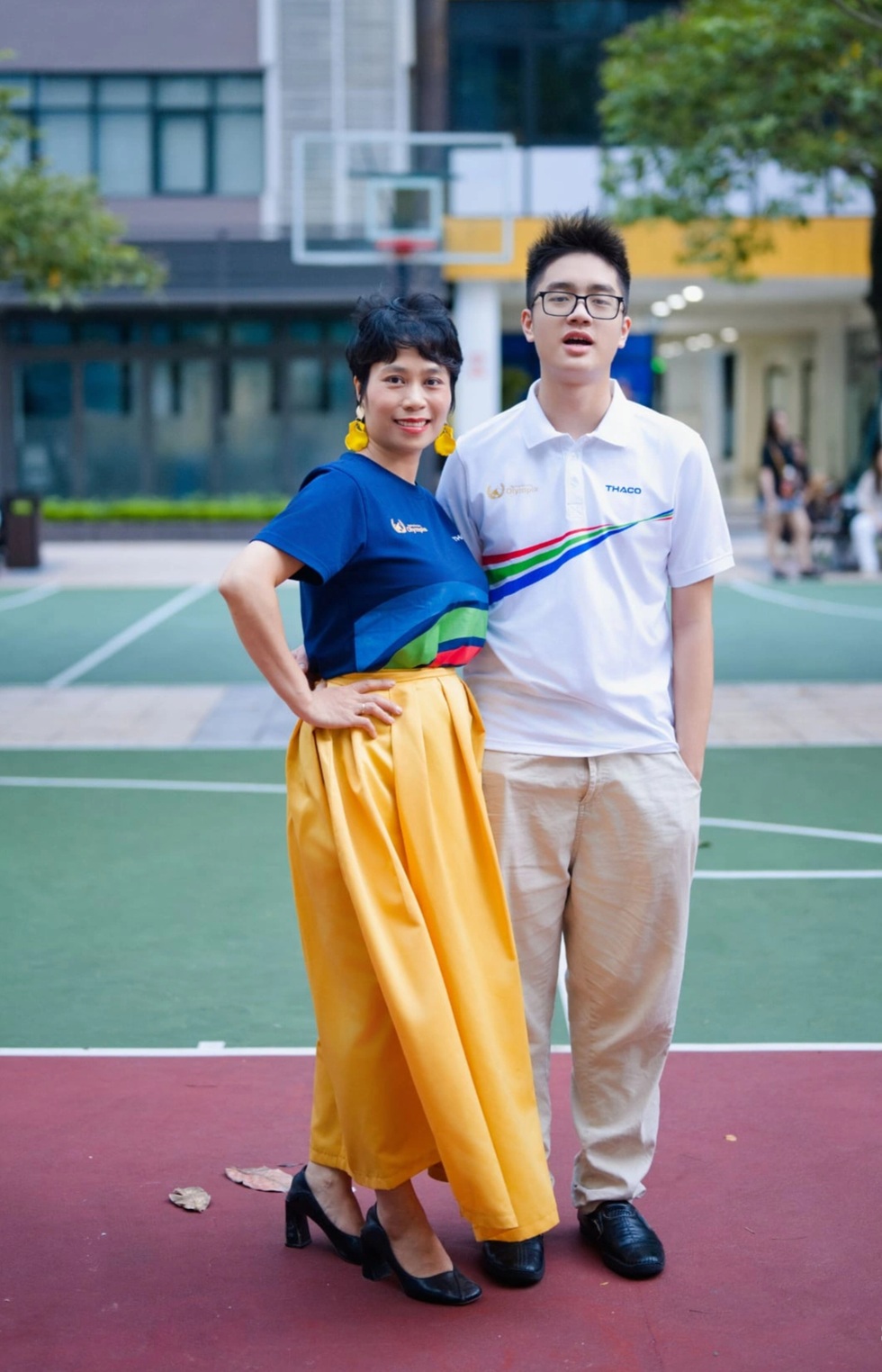 Cuộc sống gia đình có 2 mẹ con thi Đường lên đỉnh Olympia cách nhau 25 năm - 3 Cuộc sống gia đình có 2 mẹ con thi Đường lên đỉnh Olympia cách nhau 25 năm - 3