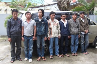 Ngăn chặn một vụ tổ chức chém sinh viên