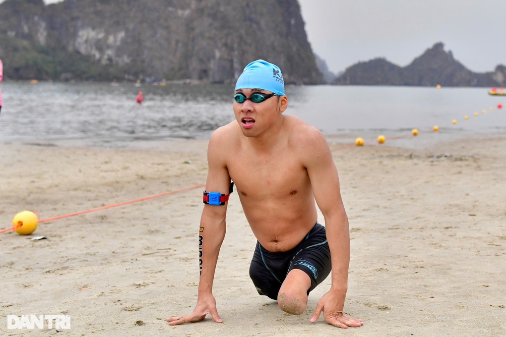 VĐV đặc biệt ở Aqua Warriors Halong Bay khiến nhiều người vỗ tay nể phục - 3 VĐV đặc biệt ở Aqua Warriors Halong Bay khiến nhiều người vỗ tay nể phục - 3