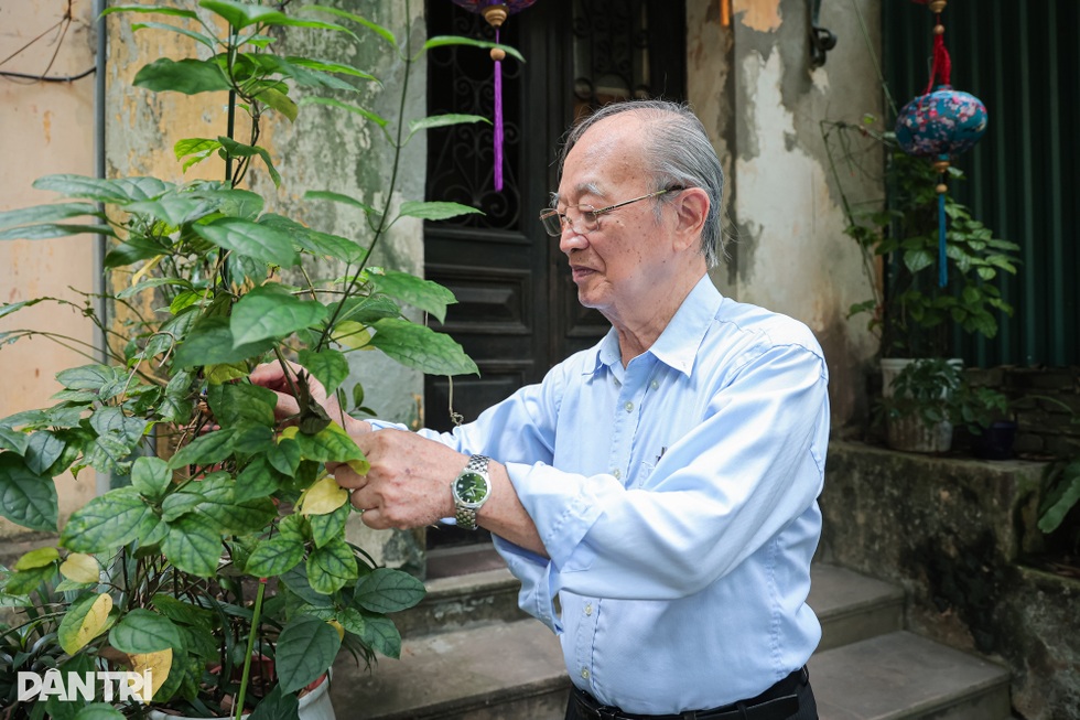 Giọng đọc huyền thoại Thanh Hùng tuổi 80 và hôn nhân nửa thế kỷ - 9 Giọng đọc huyền thoại Thanh Hùng tuổi 80 và hôn nhân nửa thế kỷ - 9
