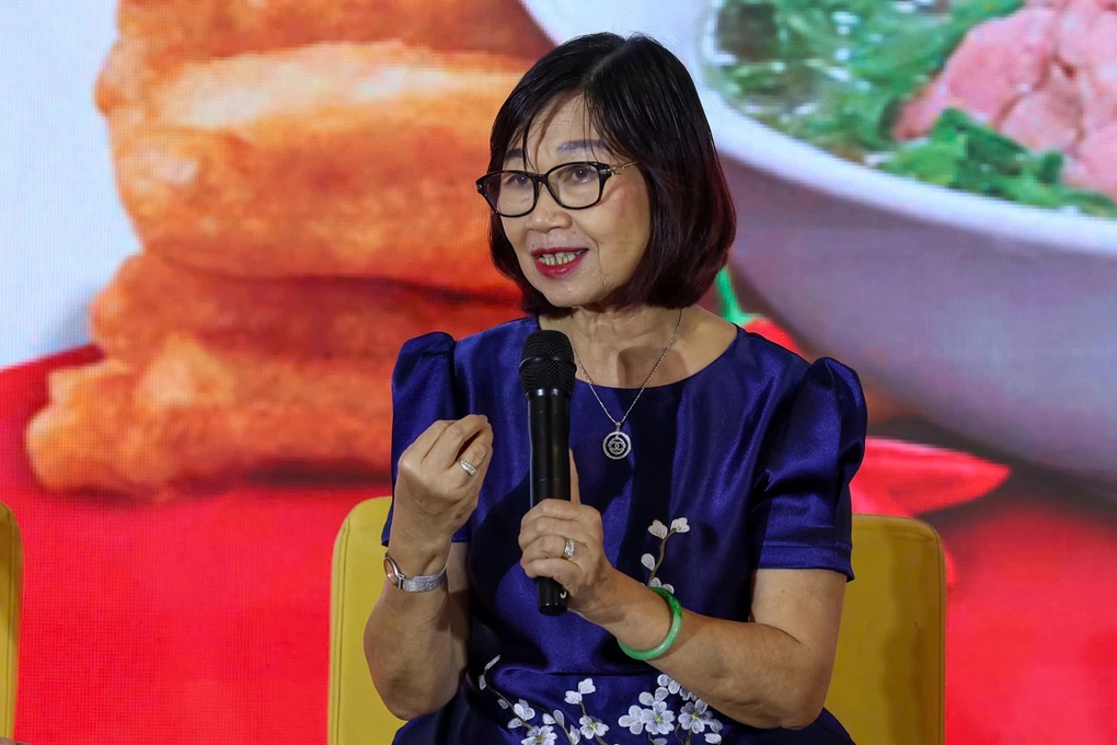 Chuyên gia di sản kể chuyện về phở Hà Nội trên đất Pháp - 2 Chuyên gia di sản kể chuyện về phở Hà Nội trên đất Pháp - 2
