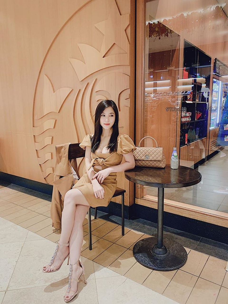 Hương Tràm: “Quyết định đi Mỹ chưa bao giờ là sai lầm” - 2 Hương Tràm: “Quyết định đi Mỹ chưa bao giờ là sai lầm” - 2
