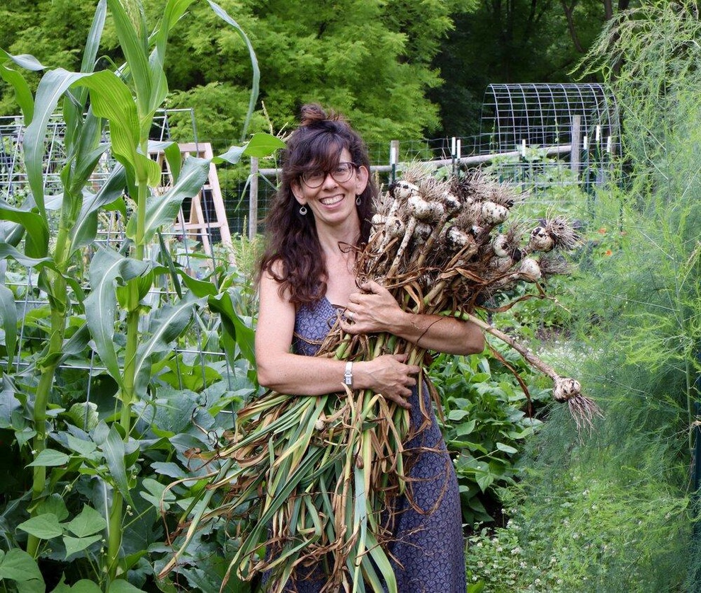 Vợ chồng đưa con ra ngoại thành làm vườn 500m2 quy hoạch ấn tượng - 10