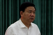 Vì sao phiên tòa xử ông Đinh La Thăng không có vành móng ngựa?