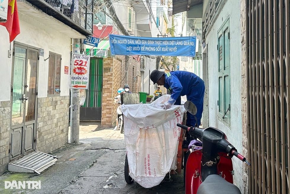 Đơn vị thu gom rác lên tiếng trước ngày TPHCM áp dụng cân rác tính tiền - 3 Đơn vị thu gom rác lên tiếng trước ngày TPHCM áp dụng cân rác tính tiền - 3