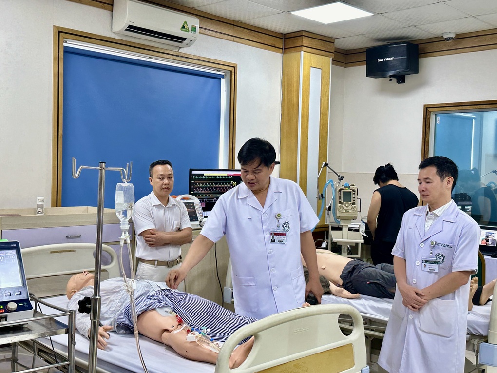Hàng trăm bệnh nhân thập tử nhất sinh được cứu sống nhờ ECMO - 2 Hàng trăm bệnh nhân thập tử nhất sinh được cứu sống nhờ ECMO - 2