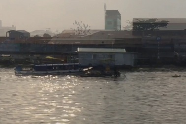 Chợ nổi Cái Răng ngày 30 tết vắng tanh như chùa bà đanh...