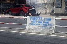 Web đánh bạc "thưởng 1.000 tỷ" được quảng cáo trên đường phố Nha Trang