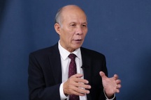 Dân xếp hàng chờ mua xăng, có nên xây kho dự trữ 30 tỷ USD?