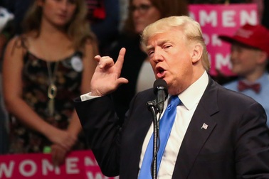 Thêm hai cố vấn của ông Trump bị tố bí mật liên hệ với Nga