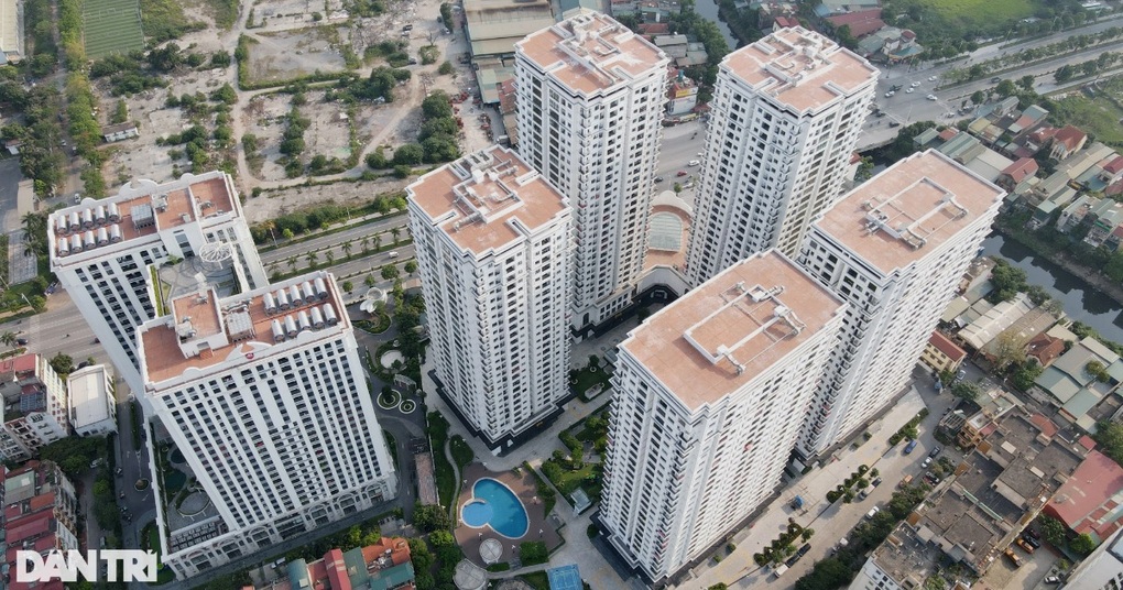 Nghịch lý giá nhà thì tăng, người bán nhà lại đua nhau giảm, rao cắt lỗ - 2 Nghịch lý giá nhà thì tăng, người bán nhà lại đua nhau giảm, rao cắt lỗ - 2
