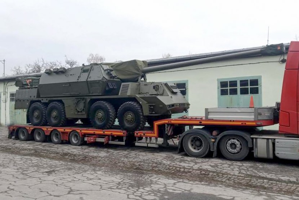 Ukraine nhận thêm trực thăng, pháo tự hành từ các đồng minh phương Tây - 1 Ukraine nhận thêm trực thăng, pháo tự hành từ các đồng minh phương Tây - 1