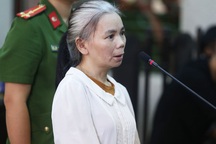 Phúc thẩm vụ nữ sinh giao gà ở Điện Biên: Nữ bị cáo tóc bạc trắng tới toà