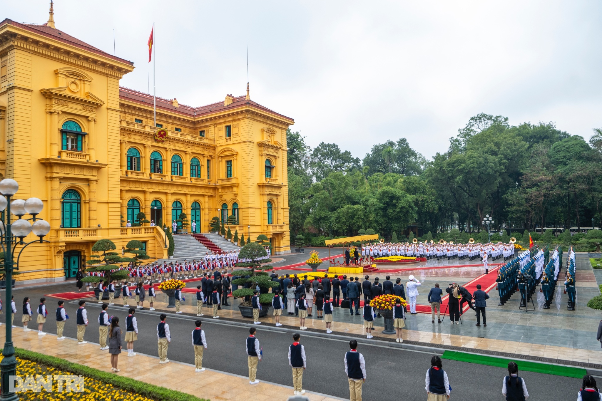 View - Toàn cảnh lễ đón Thủ tướng New Zealand thăm chính thức Việt Nam | Báo Dân trí