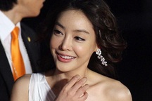 Nhức nhối nạn quấy rối tình dục trong showbiz Hàn Quốc