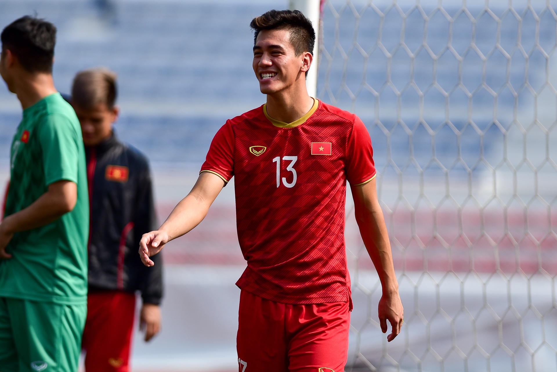 Quang Hải vẫn ra sân tập, HLV Park Hang Seo dặn dò riêng Thanh Thịnh - 9