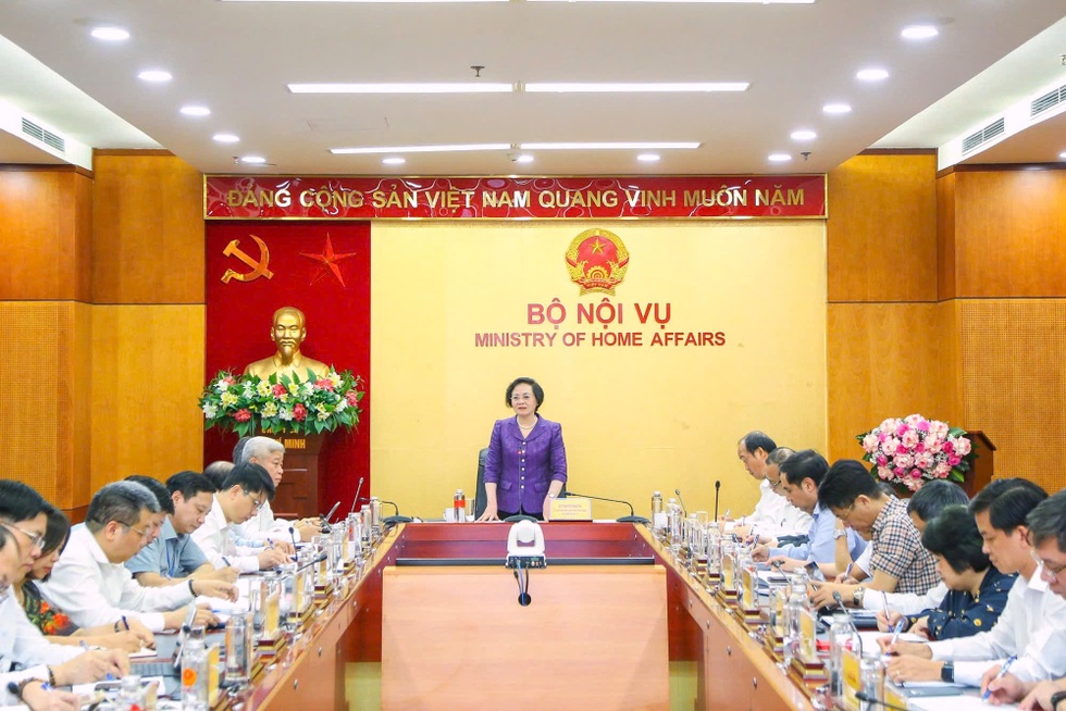 Cuộc cách mạng diễn tiến thần tốc, Bộ trưởng "thấm" giá trị của cống hiến