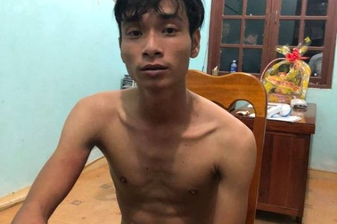 Bắt nam thanh niên nghi đâm cụ bà hàng xóm trọng thương