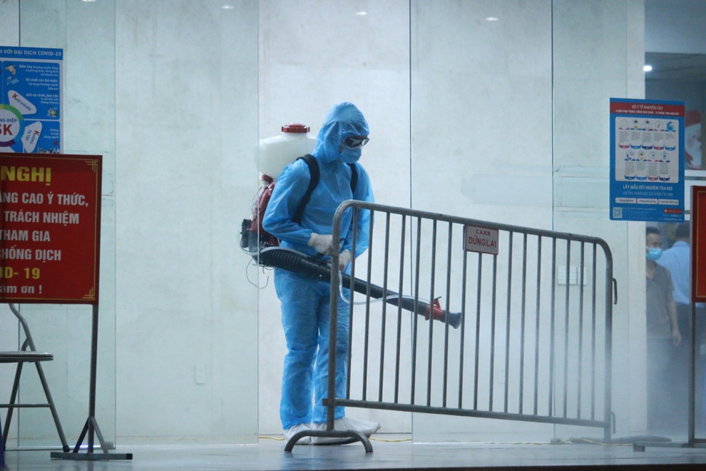 Hà Nội phong tỏa mềm chung cư Hemisco vì có ca dương tính SARS-CoV-2 - 9 Hà Nội phong tỏa mềm chung cư Hemisco vì có ca dương tính SARS-CoV-2 - 9