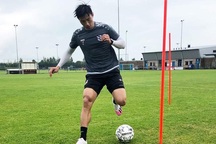 Báo Hà Lan đặt dấu hỏi về tương lai của Văn Hậu