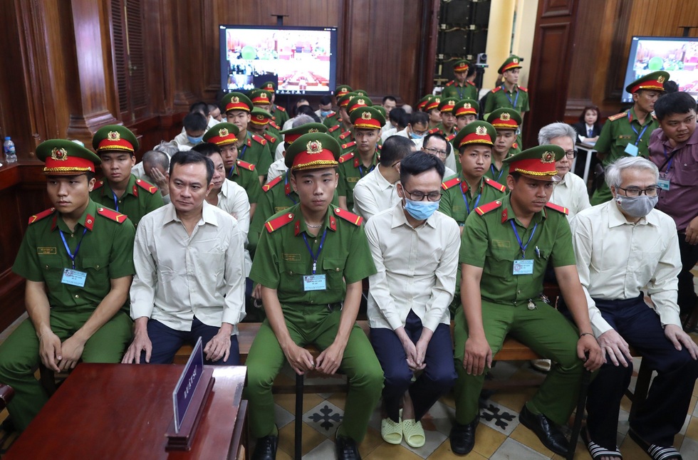 Ám hiệu bí mật và những cách nhận tiền hối lộ trong đại án đăng kiểm - 1