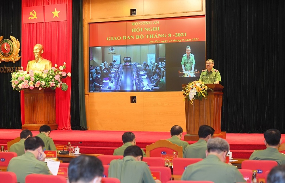 Đại tướng Tô Lâm: Công an sẵn sàng chi viện các vùng dịch phức tạp - 2