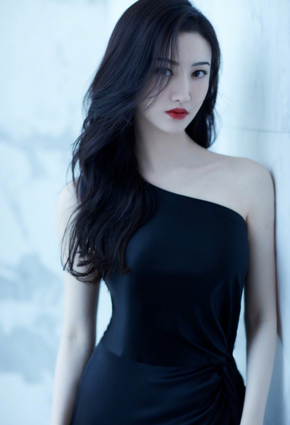 Đệ nhất mỹ nhân Bắc Kinh Cảnh Điềm thu hút mọi ánh nhìn - 8