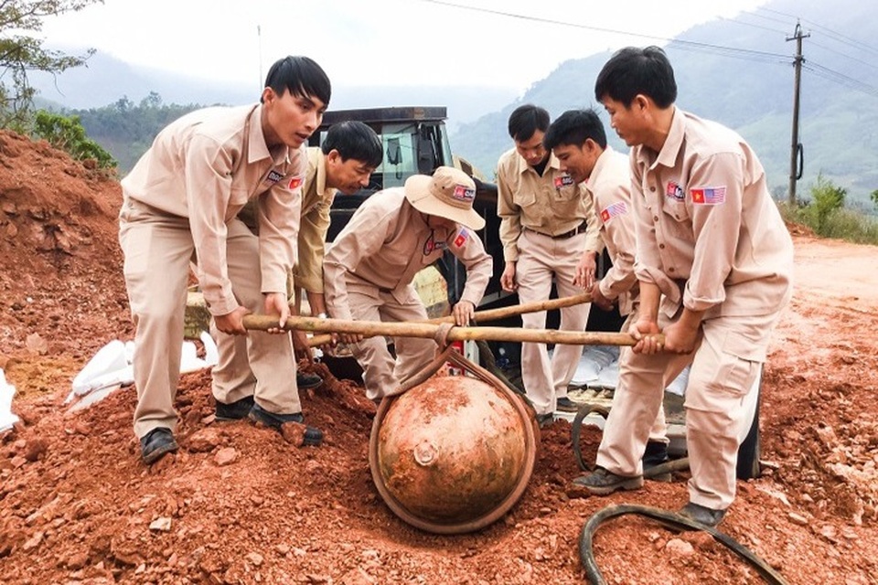 Chuyện nghề về những người đối mặt với tử thần - 2 Chuyện nghề về những người đối mặt với tử thần - 2