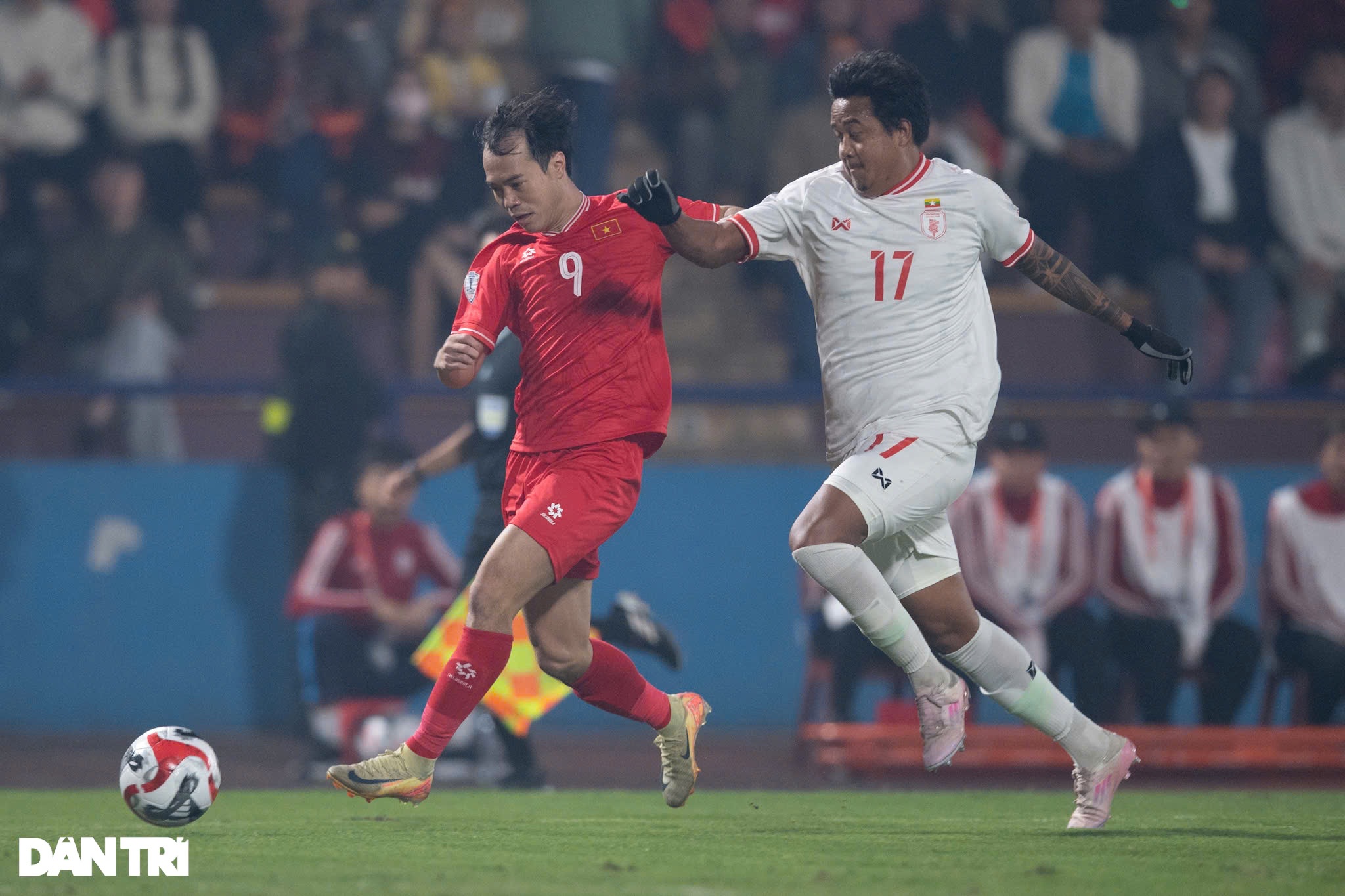 Tuyển Việt Nam vào bán kết AFF Cup: Liều thuốc giảm đau, nỗi lo nhức nhối - 3 Tuyển Việt Nam vào bán kết AFF Cup: Liều thuốc giảm đau, nỗi lo nhức nhối - 3