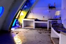 Hình ảnh công viên nước bỏ hoang ở Việt Nam trên báo Mỹ