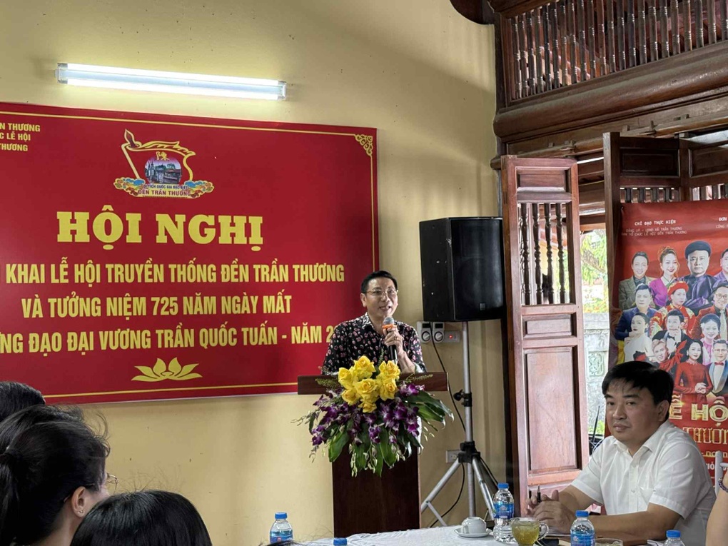 NSND Tự Long tham gia đêm nghệ thuật tưởng nhớ Đức Thánh Trần - 1 NSND Tự Long tham gia đêm nghệ thuật tưởng nhớ Đức Thánh Trần - 1