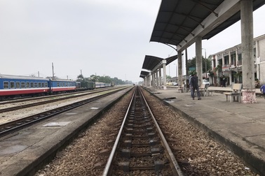 Sợ Covid-19, hàng nghìn khách trả vé tàu, ga Vinh vắng hoe giữa ngày Tết