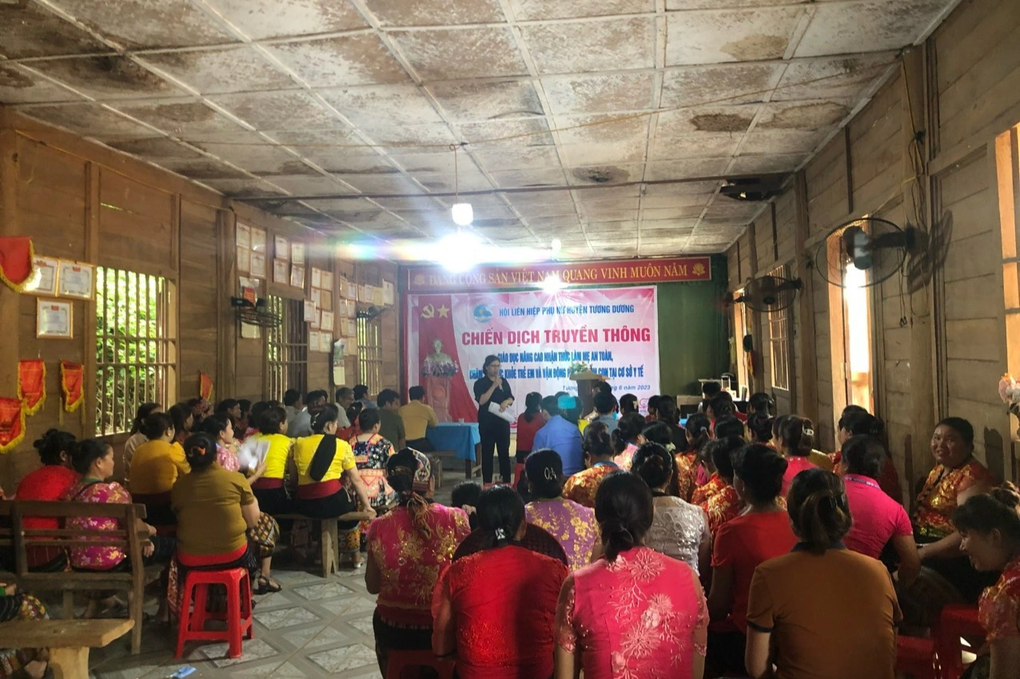 Tỷ lệ nữ cán bộ quản lý, lãnh đạo đã tăng vẫn còn thấp - 2