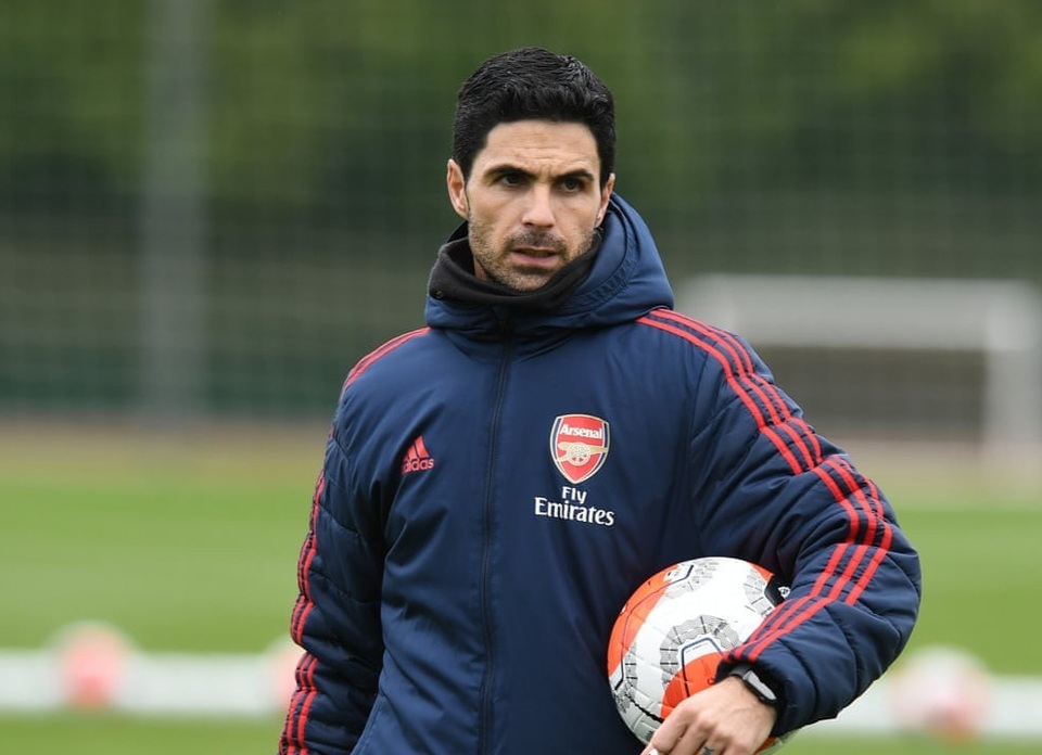 Rợn người với cú đạp bóng của ngôi sao trẻ khoác áo Arsenal - 2 Rợn người với cú đạp bóng của ngôi sao trẻ khoác áo Arsenal - 2