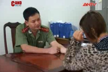 Clip giải cứu 2 cô gái bị lừa bán sang Trung Quốc