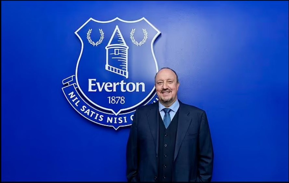 HLV Rafael Benitez chính thức tái xuất Premier League - 1 HLV Rafael Benitez chính thức tái xuất Premier League - 1