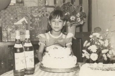 Ảnh thơ ấu cực "độc" của Búp bê Thanh Thảo