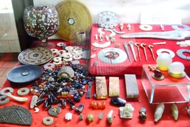 Thăm bảo tàng cổ vật tư nhân đắt giá của đại gia Việt