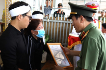 Cấp bằng Tổ quốc ghi công cho 6 liệt sĩ trong vụ tấn công ở Đắk Lắk