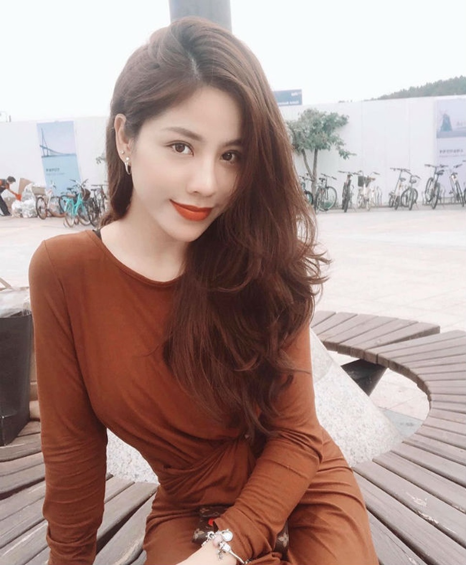 Rời buồng lái, các nữ phi công đẹp nhất Việt Nam ăn vận khoe đường cong - 5