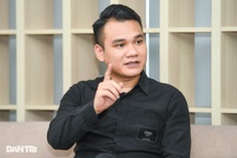 Khắc Việt: Từ quá khứ ăn mì tôm sống chạy show đến "ông trùm" bất động sản