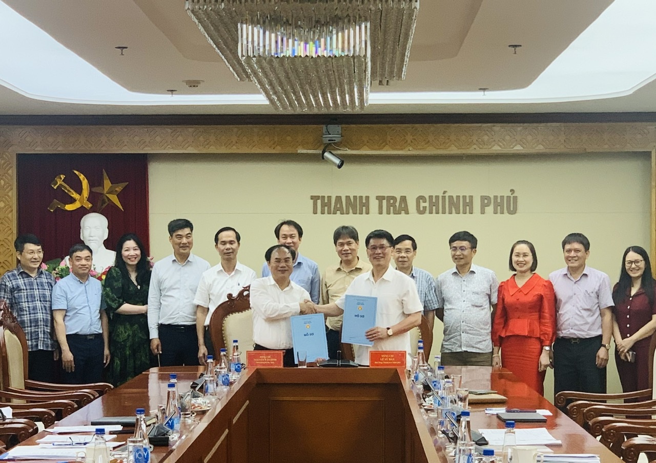 Bộ Xây dựng bàn giao 82 công chức thanh tra về Thanh tra Chính phủ - 1