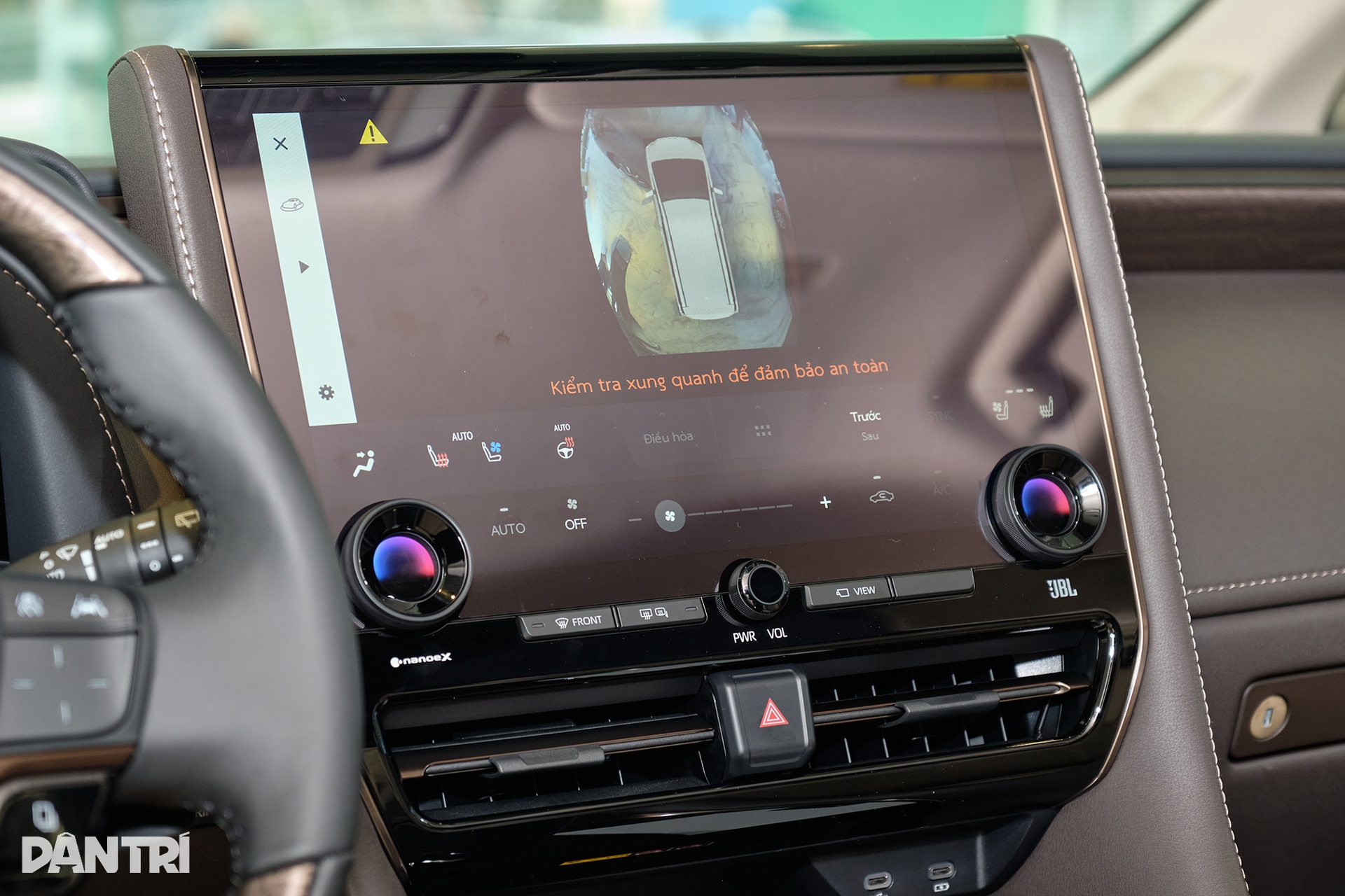 Khám phá Toyota Alphard mới, có gì để xứng danh chuyên cơ mặt đất? - 38 Khám phá Toyota Alphard mới, có gì để xứng danh chuyên cơ mặt đất? - 38