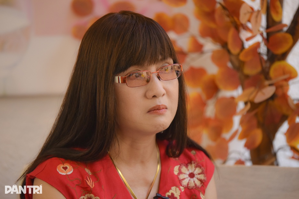 Mỹ nhân ảnh lịch Hiền Mai: Từng bị tai nạn, giờ ấm êm bên chồng Việt kiều - 11 Mỹ nhân ảnh lịch Hiền Mai: Từng bị tai nạn, giờ ấm êm bên chồng Việt kiều - 11