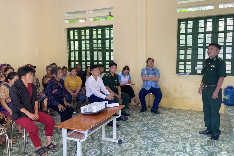 Lào Cai: Ngăn chặn các đối tượng dùng kích điện bắt giun đất - 2