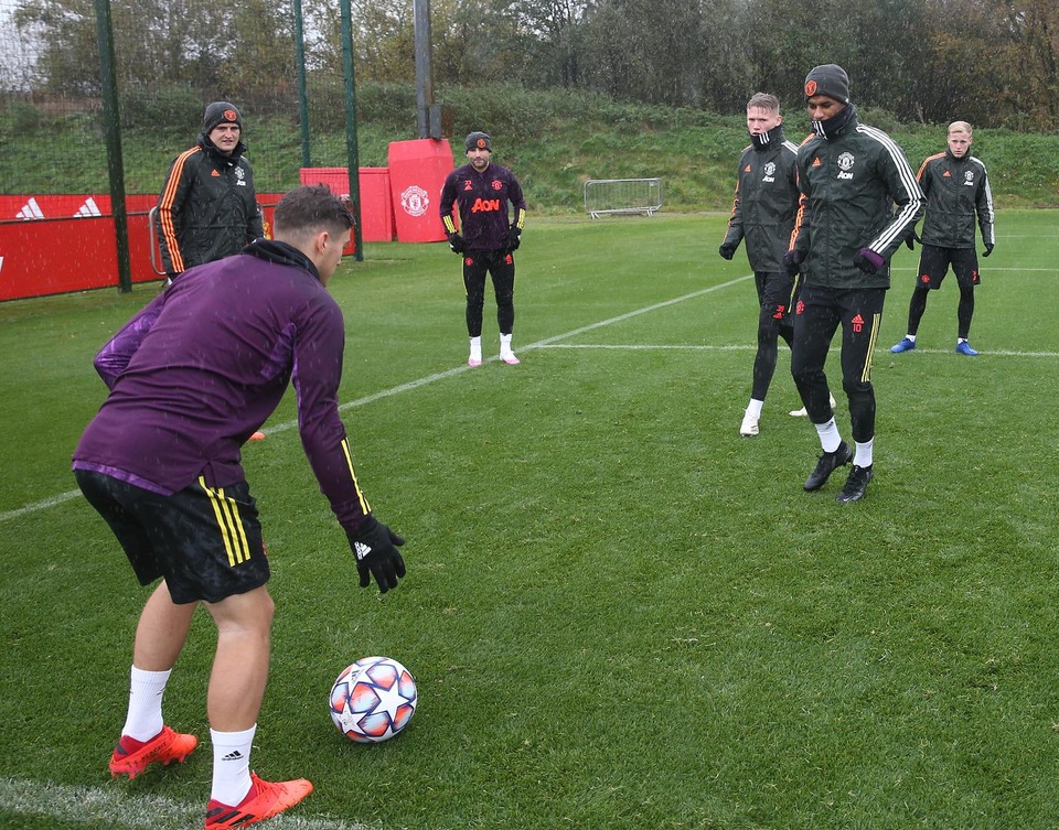 Dàn “hùng binh” của Man Utd “luyện công”, sẵn sàng đón RB Leipzig - 12 Dàn “hùng binh” của Man Utd “luyện công”, sẵn sàng đón RB Leipzig - 12