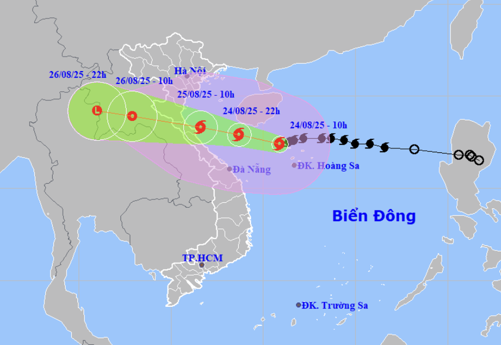 Bão Kajiki mạnh lên cấp 13, hướng vào Nghệ An - Quảng Trị - 1 Bão Kajiki mạnh lên cấp 13, hướng vào Nghệ An - Quảng Trị - 1